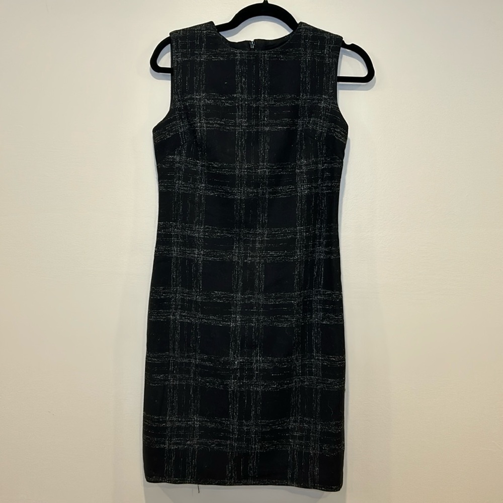 Barney’s New York size 4 sheath dress.